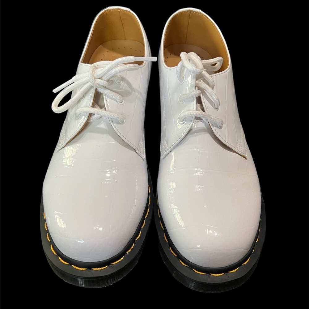 EUC White Croc Doc Martens - Picture 2 of 6